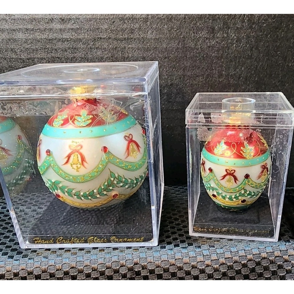 Designers Studio Hand Painted Glass Ornaments  Plastic Display Case Lot of 2 NOS